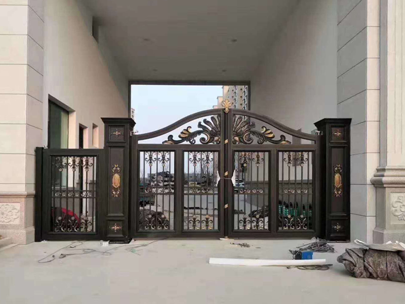 铝艺大门A2006(图1)