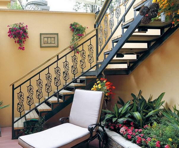 铁艺楼梯A2015(图1)