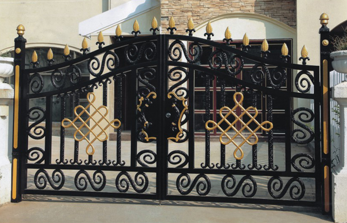 铁艺大门B20123(图1)
